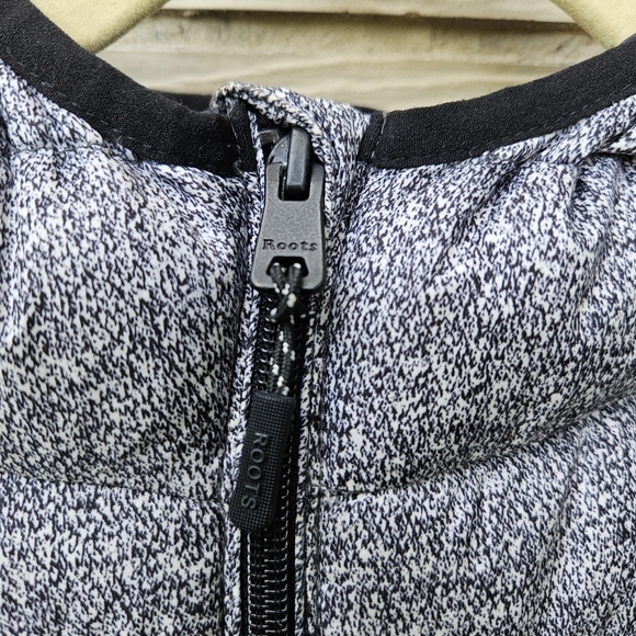 Roots Canada 700 fill down quilted puffer coat black and white medium - Picture 3 of 8